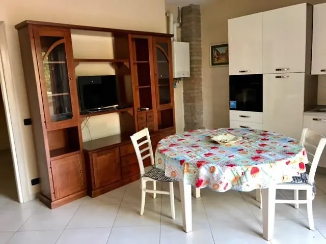 Residence Tre Case Cortemaggiore 0*,
